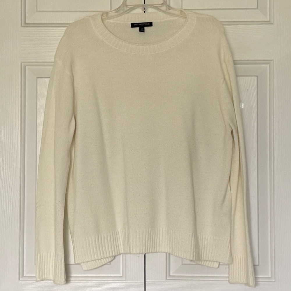 Banana Republic Women's Cream Crew Neck Sweater
